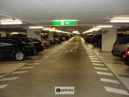 Parcheggio P1 Aeroporto Ginevra foto 2